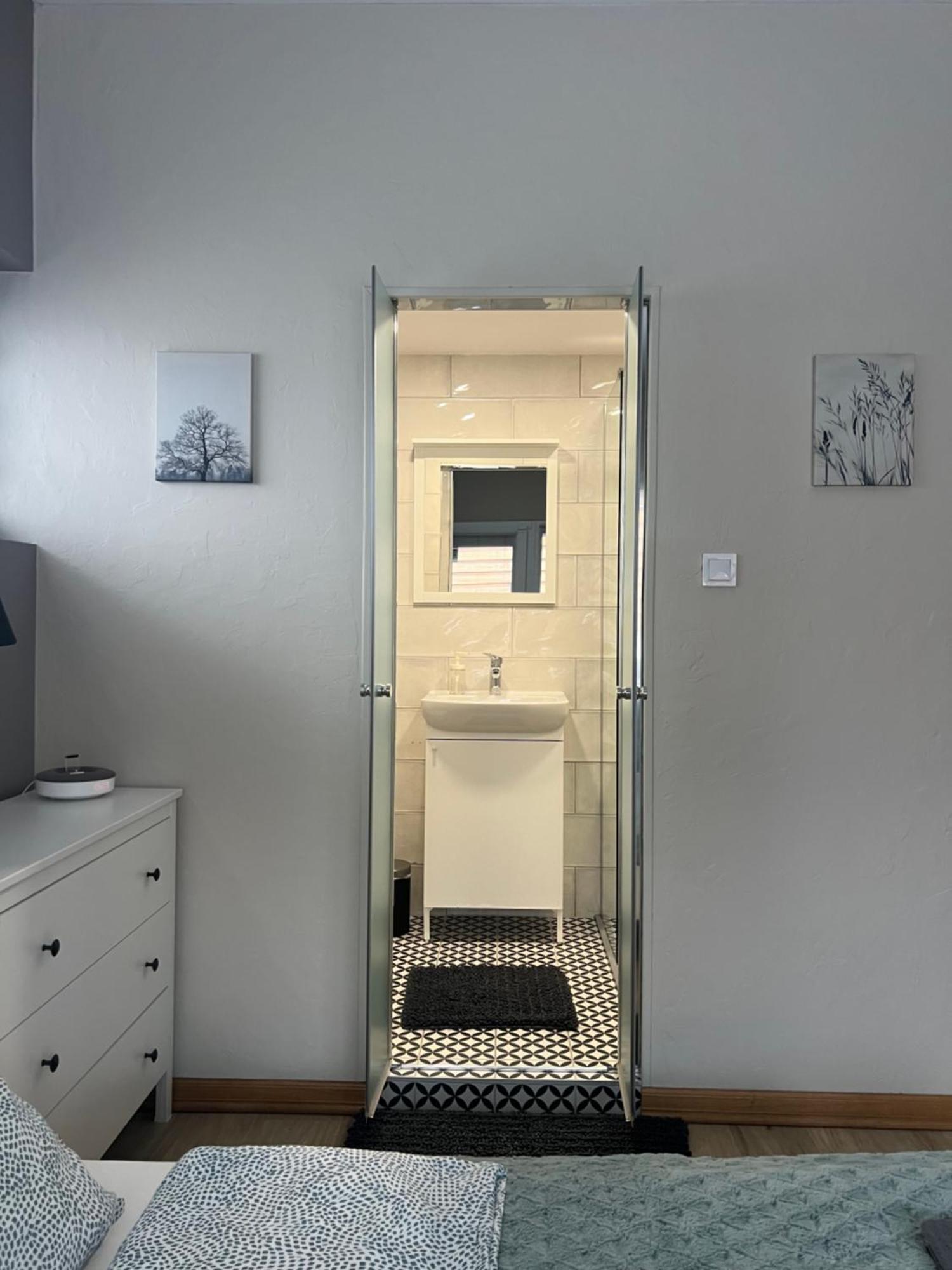 Buekkoes Apartman Apartment เซนเทนแดร ภายนอก รูปภาพ