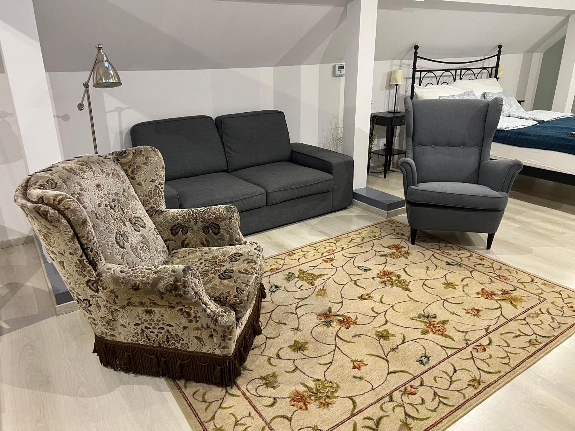 Buekkoes Apartman Apartment เซนเทนแดร ภายนอก รูปภาพ