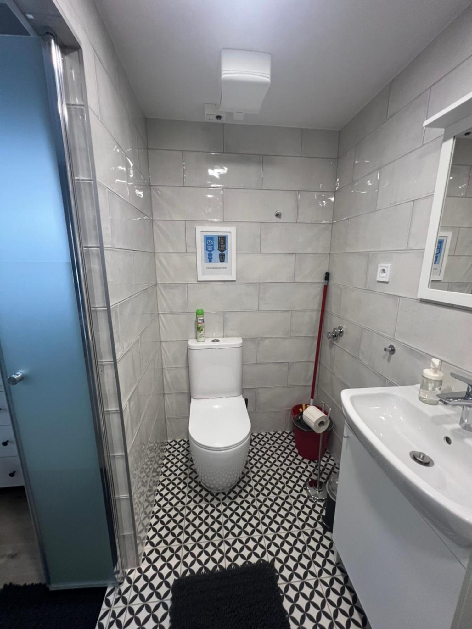 Buekkoes Apartman Apartment เซนเทนแดร ภายนอก รูปภาพ