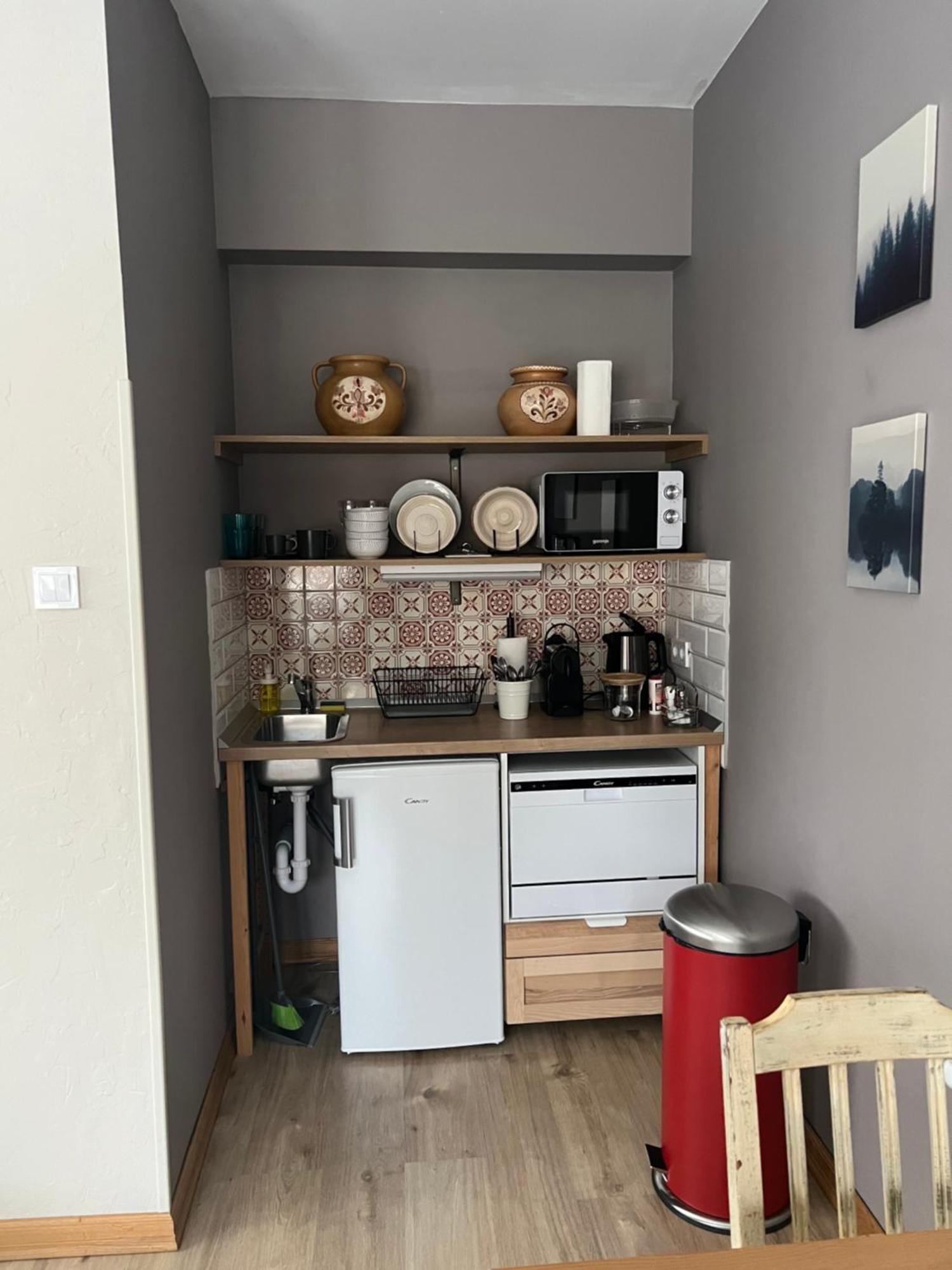 Buekkoes Apartman Apartment เซนเทนแดร ภายนอก รูปภาพ