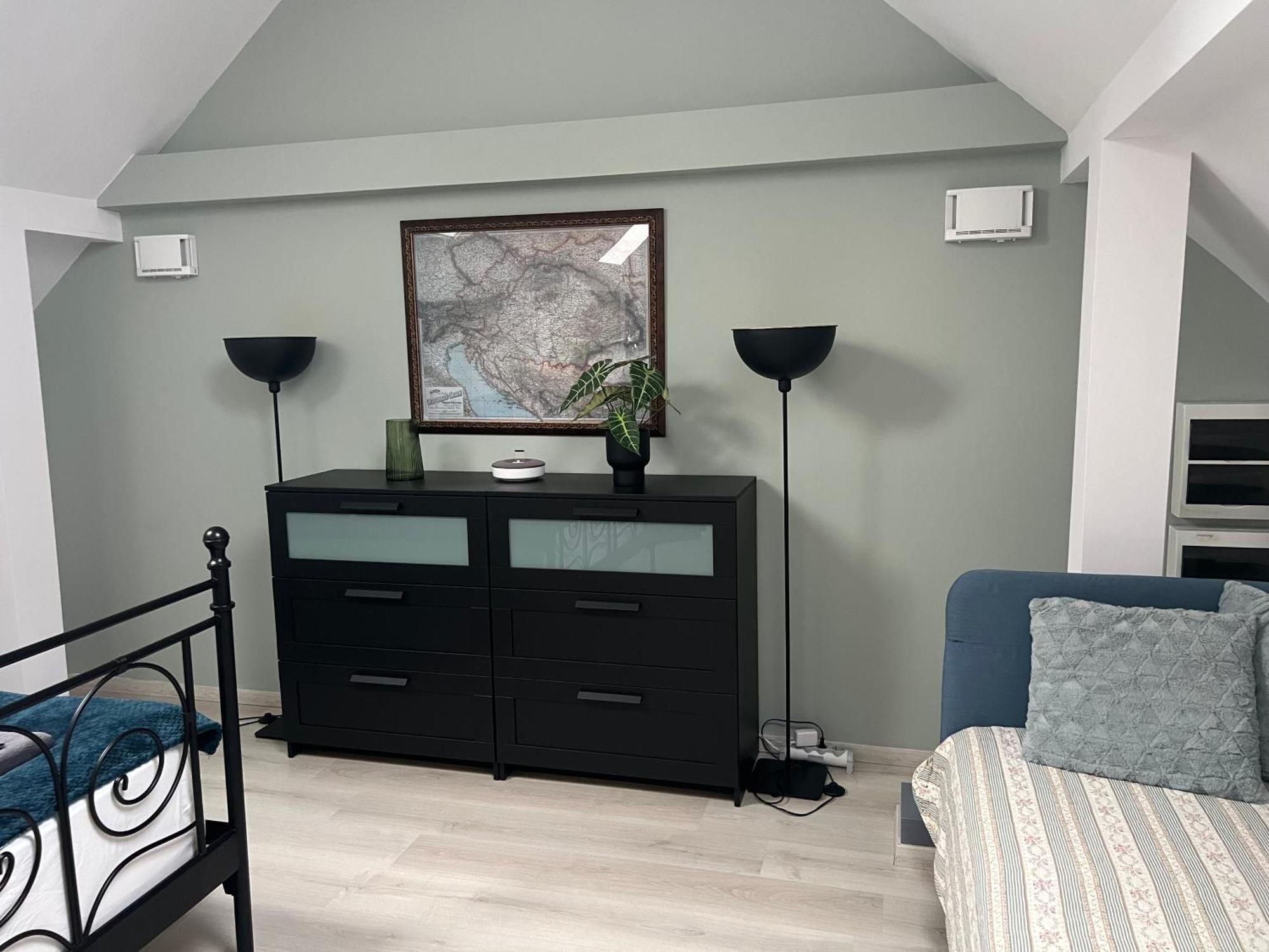 Buekkoes Apartman Apartment เซนเทนแดร ภายนอก รูปภาพ