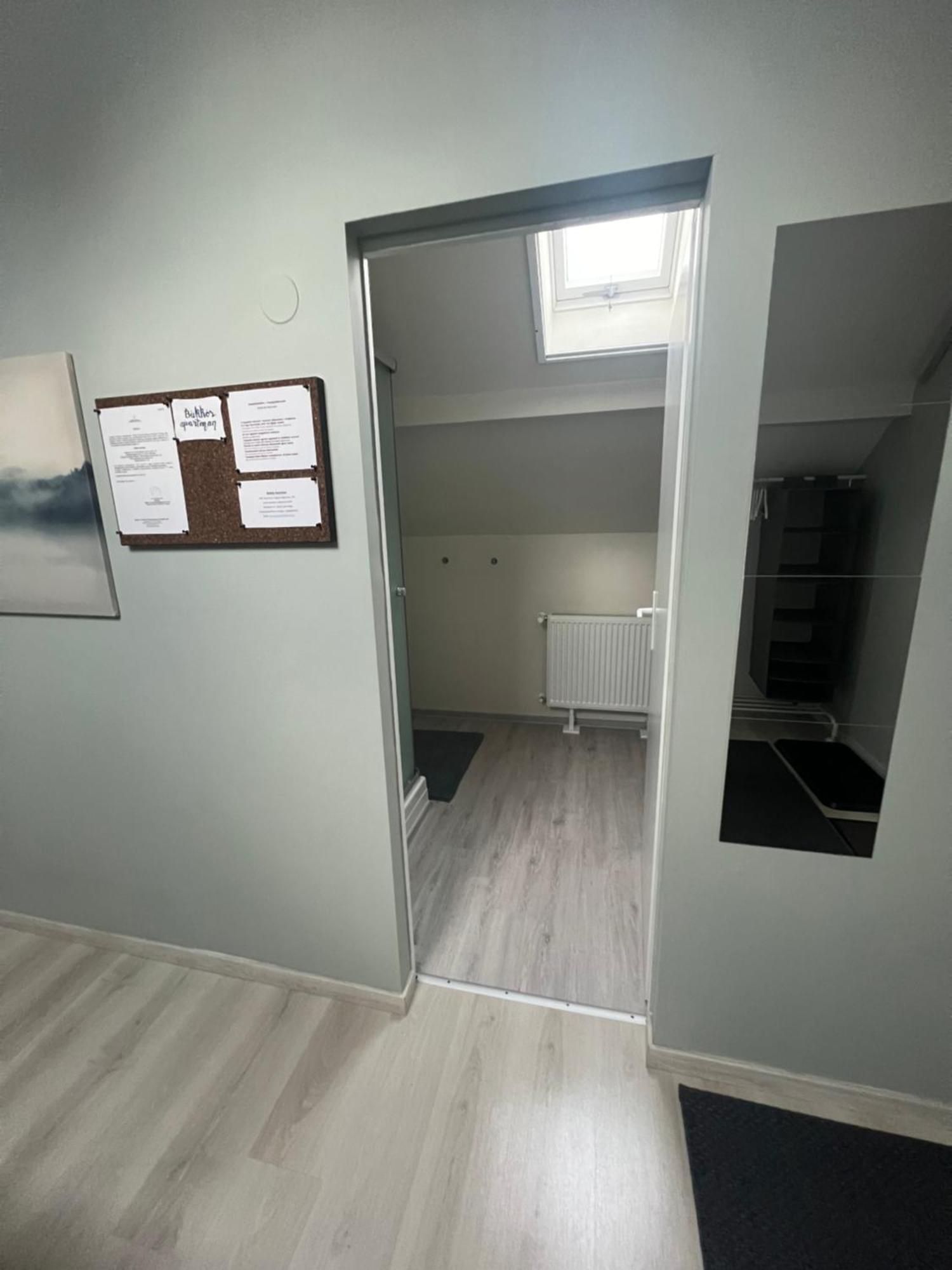 Buekkoes Apartman Apartment เซนเทนแดร ภายนอก รูปภาพ